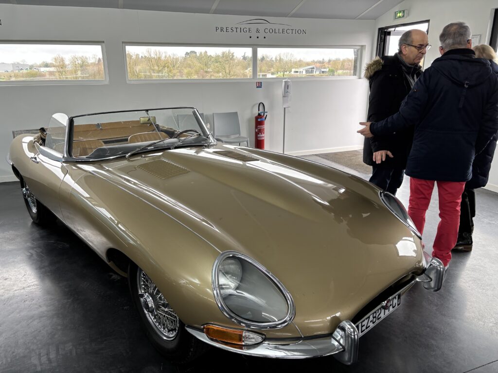 Jaguar Type 9 cabriolet au musée Prestige et Collection